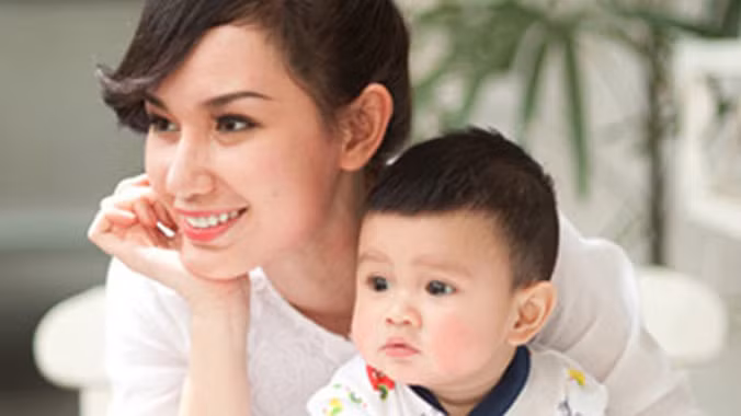 MC Quỳnh Chi và con trai - Gia Phúc.