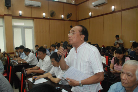 Cử tri Hà Nội kiến nghị đóng nhiều tàu lớn đối phó với Trung Quốc. Ảnh Dân trí 