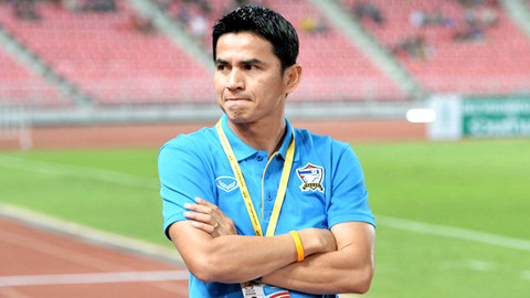 HLV Kiatisak đang lo lắng trước màn trình diễn ấn tượng của U23 Việt Nam.