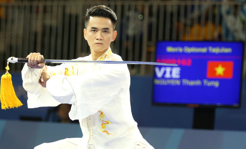 Thanh Tùng biểu diễn nội dung Thái cực kiếm ở SEA Games 28. Ảnh: Đức Đồng.