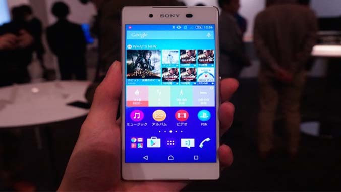 Thiết kế mặt trước của Z4 không nhiều thay đổi so với Xperia Z3. 