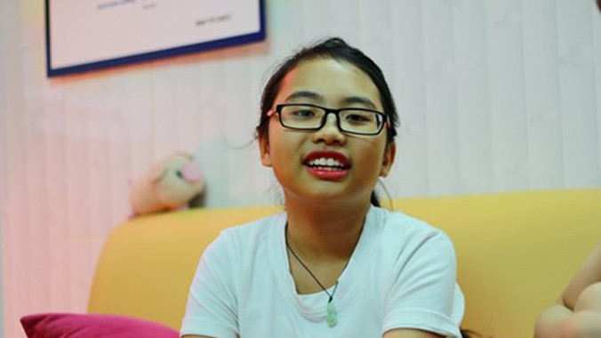 Sau 2 năm, Phương Mỹ Chi vẫn là cô bé dân ca được nhiều người yêu quý. Ảnh: Đình Tuyên.