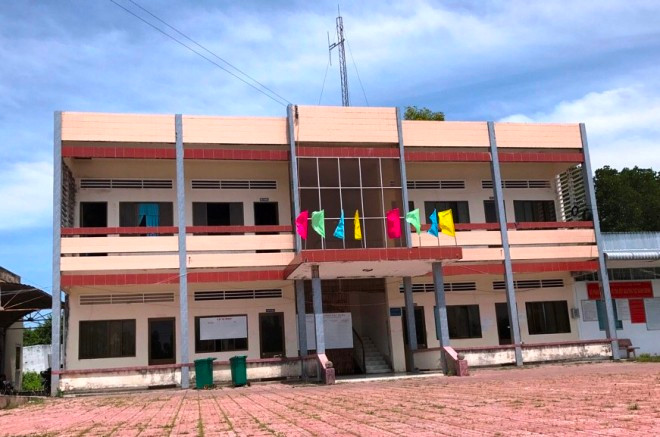 Trụ sở UBND xã Tam Giang có nữ chủ tịch gia lận bằng cấp