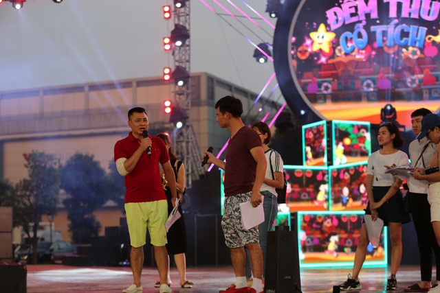 Xuân Bắc-Tự Long tham gia chương trình trung thu trực tiếp trên sóng VTV