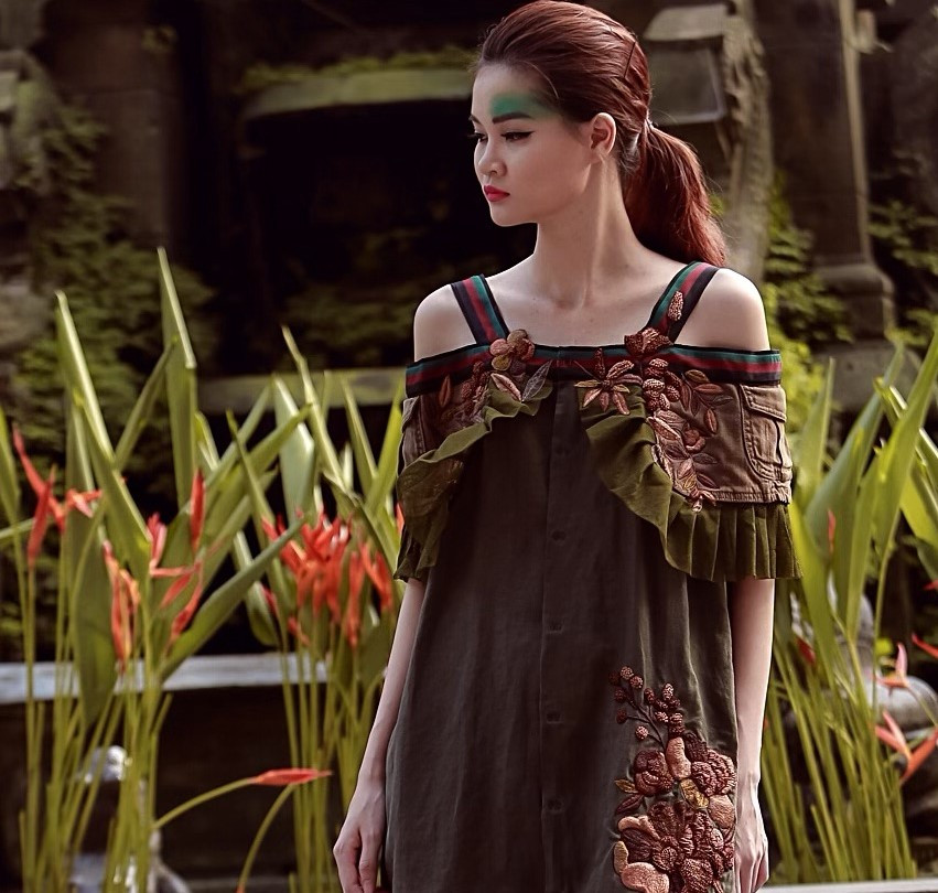 Vườn hoa Con Cóc trở thành sàn diễn của Tuần lễ Thời trang Xuân Hè 2020. Ảnh: Việt Anh