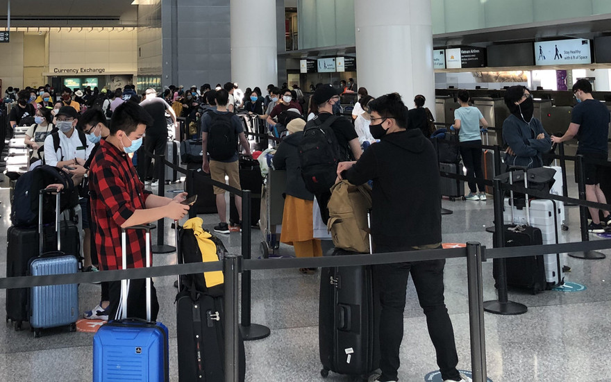 Các công dân Việt Nam ở Mỹ về nước. (Ảnh: Mofa)