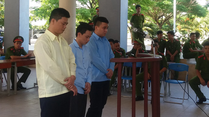 Các bị cáo tại phiên tòa.