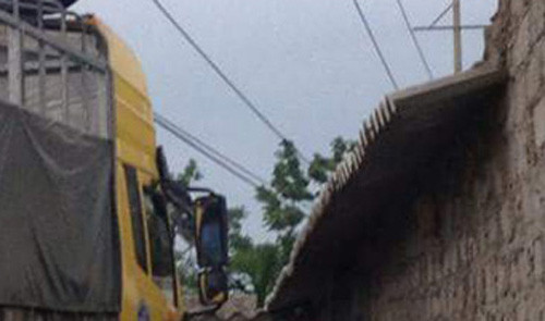 Hiện trường vụ tai nạn. Ảnh: Hoàng Lam.