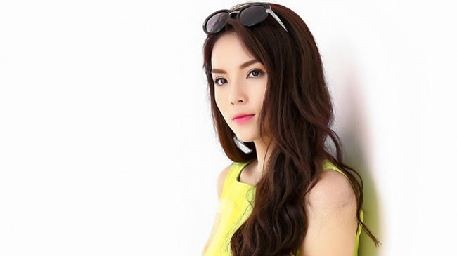 Bản tin HOA HẬU: Hoa hậu Kỳ Duyên ngày càng sành điệu