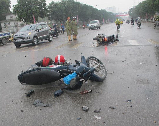 Hiện trường vụ tai nạn liên hoàn