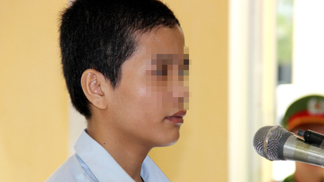 Tuấn Anh tại tòa sáng 4/2