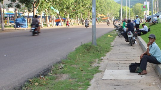 Đoạn đường 2 đối tượng tổ chức cướp tài sản của người qua lại