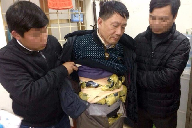 Hòa bị bắt khi đang vận chuyển 2 kg ma túy đá. Ảnh: Cơ quan công an cung cấp