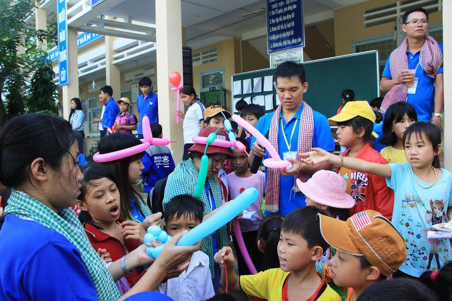 Gieo mầm thiện nguyện ở huyện biên giới Hồng Ngự