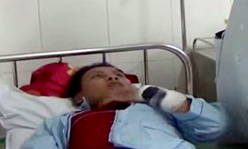 Ông Trương Sỹ Lâm đang nằm cấp cứu, điều trị tại bệnh viện