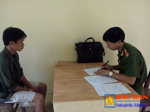 Cơ quan công an an lấy lời khai đối tượng Thức