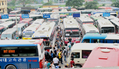 Việc điều chuyển các tuyến xe khách của Sở GTVT Hà Nội nhằm tránh ùn tắc giao thông. Ảnh minh hoạ: Phương Sơn.