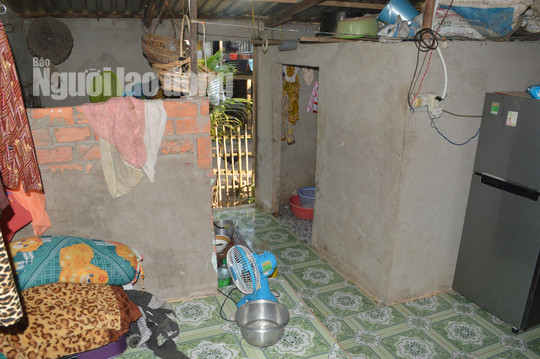 Nhà tắm nơi bé T. té vào lu nước dẫn đến tử vong.