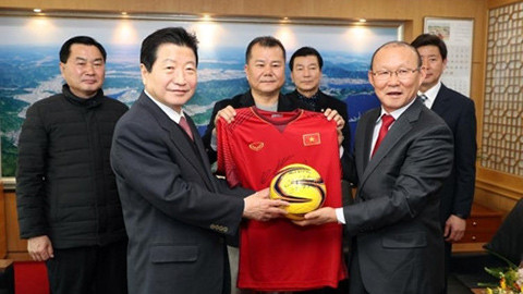 HLV Park Hang Seo được mời làm đại sứ