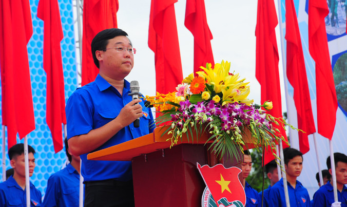 Anh Lê Quốc Phong- Bí thư thứ Nhất T.Ư Đoàn: “Quyết tâm làm nên chiến dịch thanh niên tình nguyện Hè 2016 thành công!”. Ảnh: Quang Long.