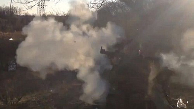 Cuộc săn cá kỳ quái bằng... súng chống tăng ở Ukraine