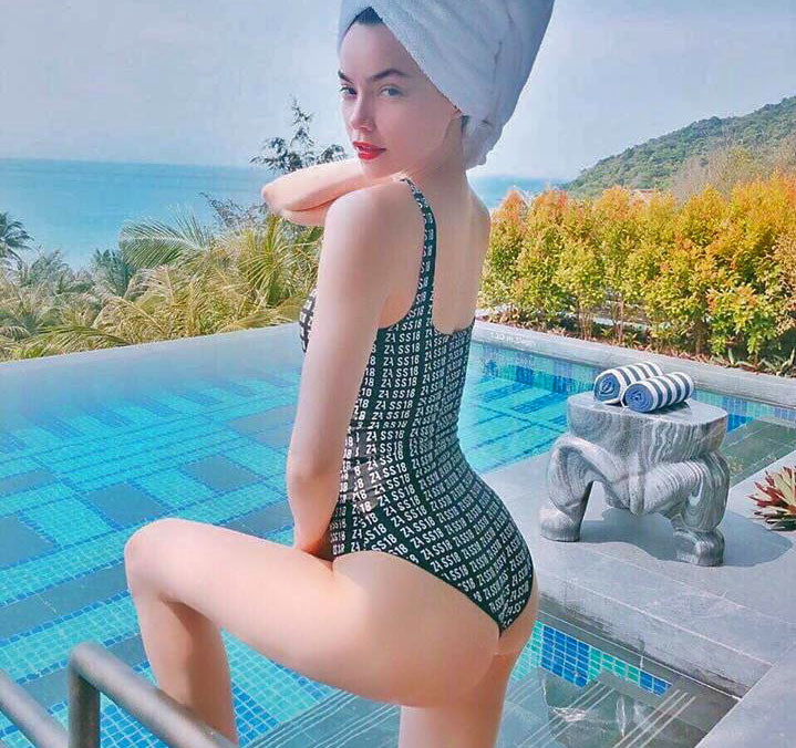 Hồ Ngọc Hà lại khoe vòng 3 khiến fan 'náo loạn'