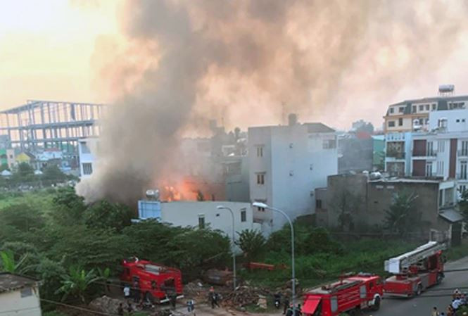 Một vụ nổ tại cơ sở nghi sang chiết gas ở Sài Gòn tháng 11/2017.