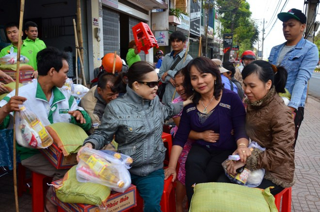 Tấm lòng vàng giữa phố 