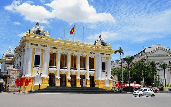 Xây dựng bãi đỗ xe ngầm trước cổng Nhà hát lớn