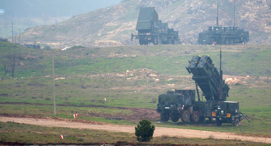 Các hệ thống tên lửa đất đối không Patriot. Ảnh: AP.