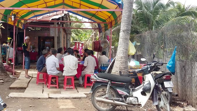 Gia đình đang lo hậu sự cho ông Trưởng.