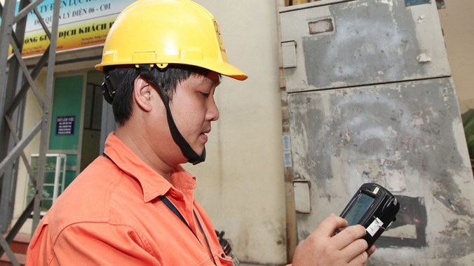 Người dân, doanh nghiệp sẽ được kiểm soát việc ghi công tơ điện hàng tháng của EVN.
