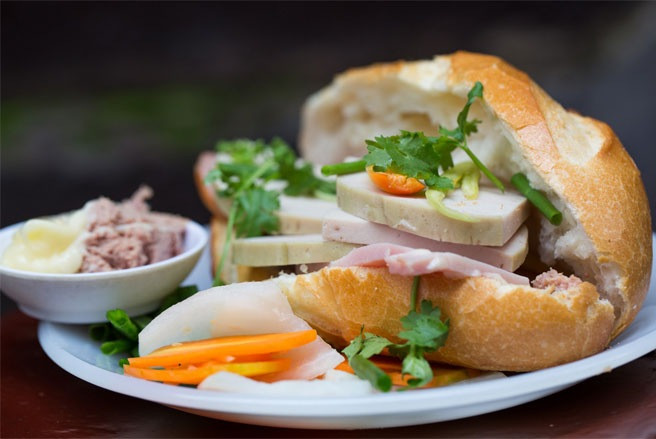 Báo Mỹ ca ngợi bánh mì Sài Gòn