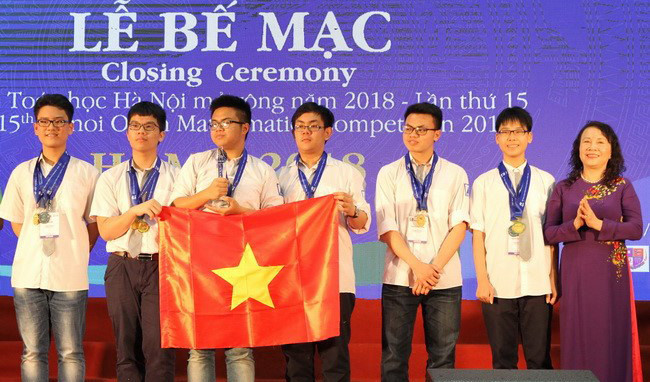 Trao 59 huy chương vàng tại cuộc thi Toán học Hà Nội mở rộng