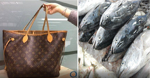 Chiếc túi cao cấp có giá hơn nghìn đô được bà cụ Đài Loan dùng đựng cá tươi. Ảnh minh họa: Nextshark.