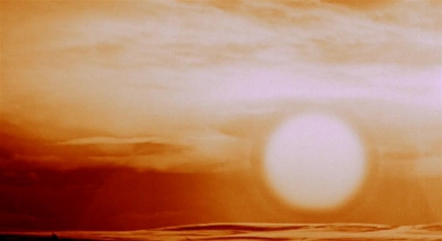 Hình ảnh được cho là quả cầu lửa được tạo ra chỉ vài giây sau khi quả bom Sa Hoàng được kích nổ.