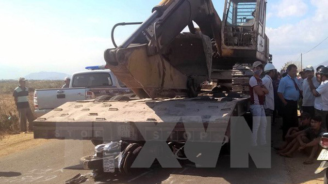 Hiện trường vụ tai nạn. Ảnh: Công Thử/TTXVN.