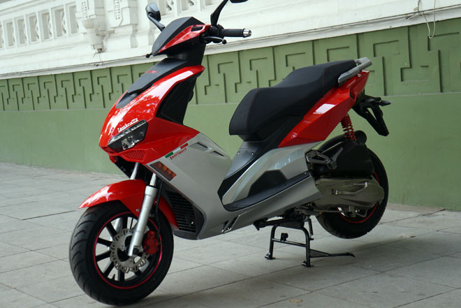 Xe tay ga thể thao độc đáo LamSport