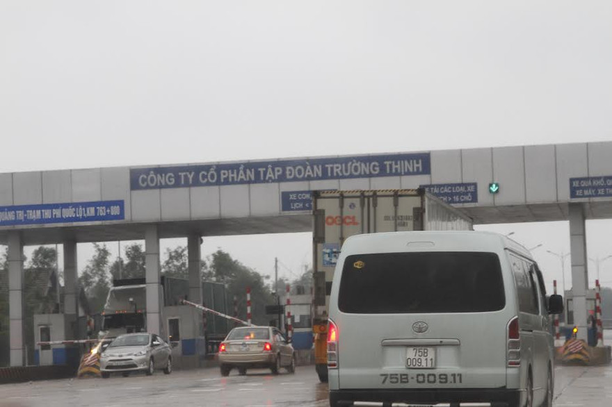 Trạm thu phí trên QL1 đoạn qua Quảng Trị đặt tại Km763+800 thuộc thị trấn Ái Tử. ẢNH: H.T