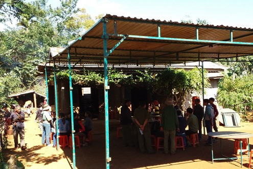 Gia đình tổ chức đám tang cho Y Lơi