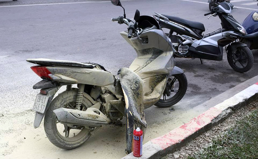 Chiếc xe máy bị hư hỏng sau vụ cháy