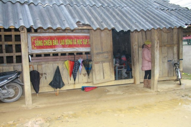 Các điểm trường của trường Tiểu học Lóng Luông cơ sở vật chất đã xuống cấp nghiêm trọng