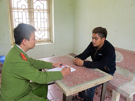 Cơ quan Công an lấy lời khai của Đào Văn Quyết