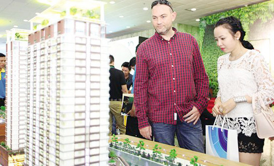 Luật Nhà ở sửa đổi với những qui định "thoáng" hơn cho phép người nước ngoài cũng như Việt kiều sở hữu nhà đã tạo ra những lực đẩy lớn cho thị trường bất động sản Việt Nam. 