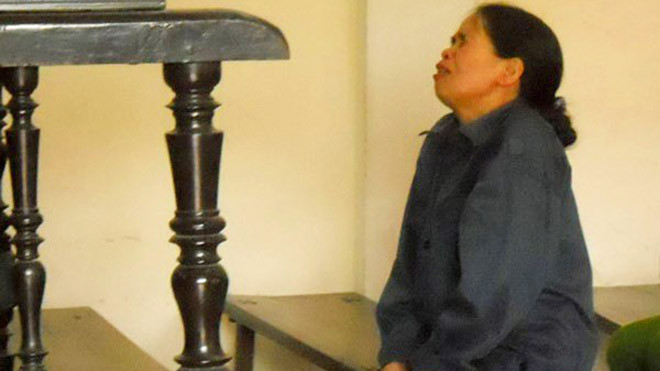 Bị cáo Trương Thị Bài đã khóc ngất lên ngất xuống trước vành móng ngựa