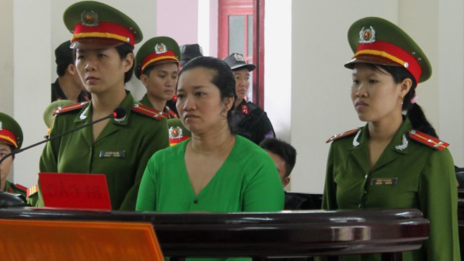 Hường trước vành móng ngựa