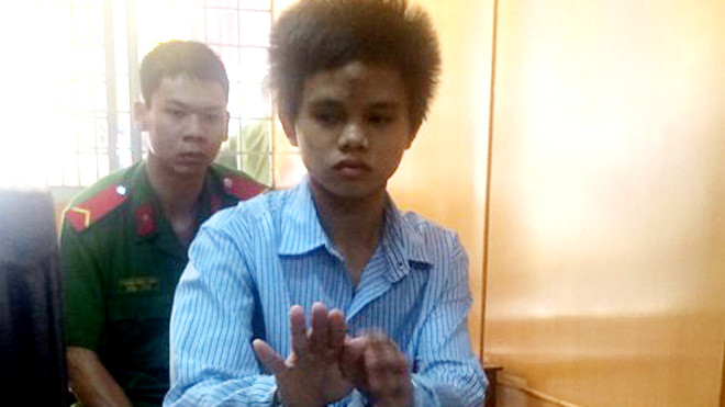 Bị cáo Lợi lúc toà đang nghị án