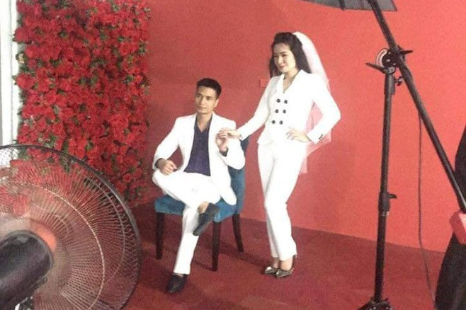 Sau 1 năm ở ẩn, Lệ Rơi bất ngờ lấy vợ?