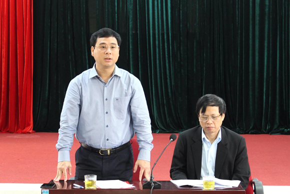 Ông Nguyễn Minh Tâm (đứng).