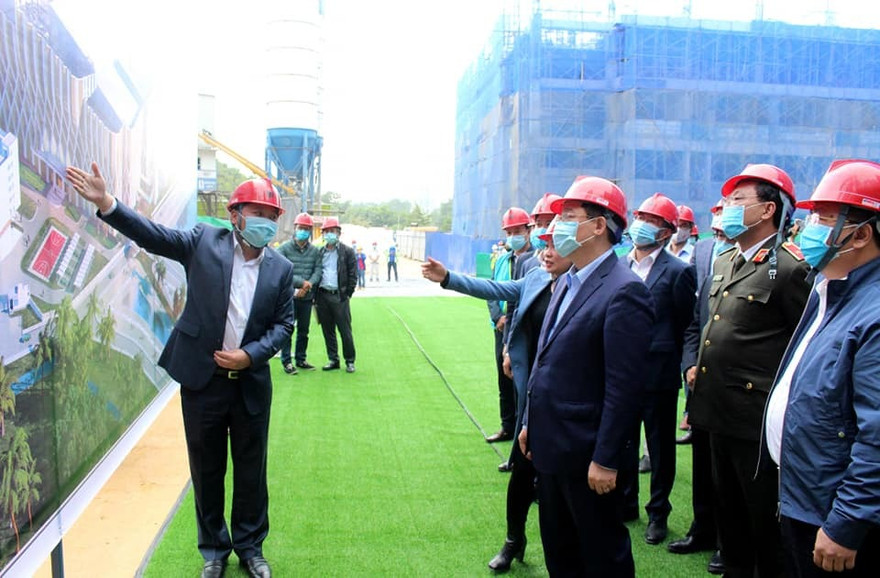 Bí thư Thành ủy Hà Nội Vương Đình Huệ kiểm tra tiến độ dự án đốt rác phát điện